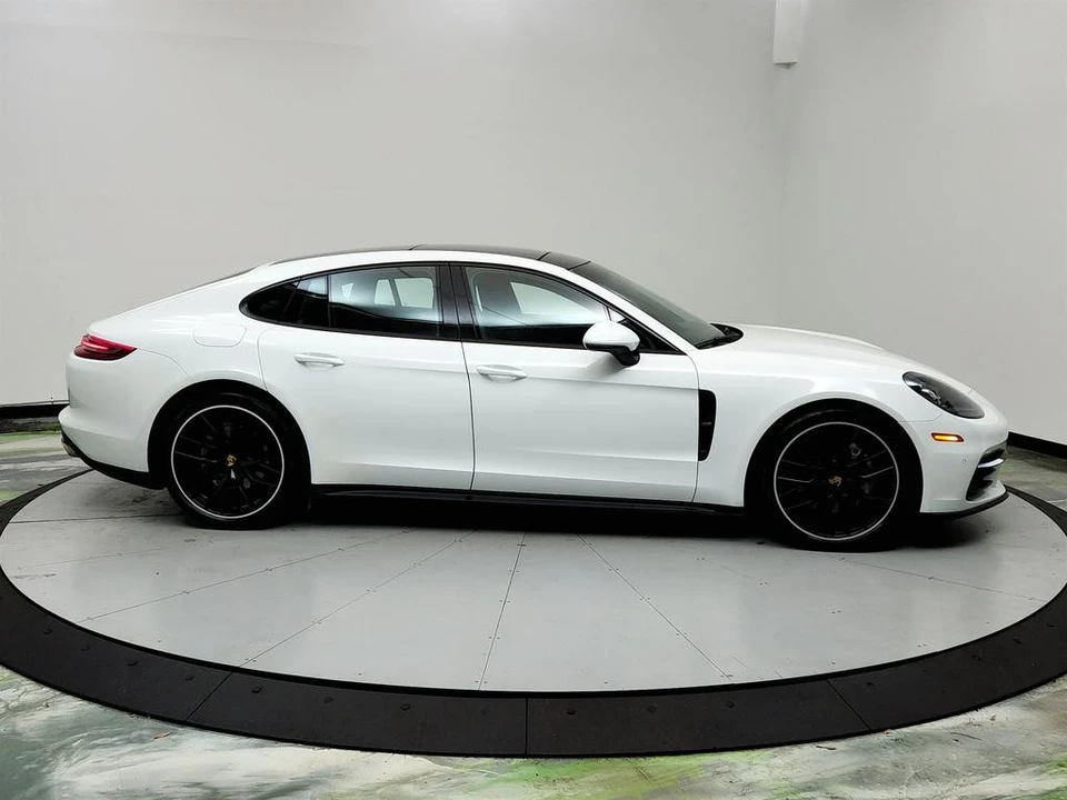 2018 Porsche 971 Panamera - Image 4 of 12