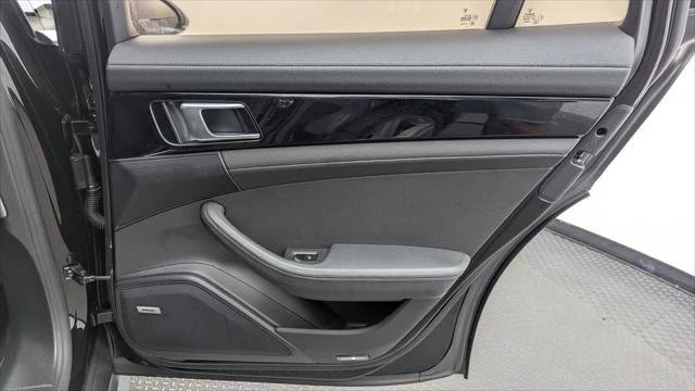 2018 Porsche 971 Panamera - Image 16 of 20