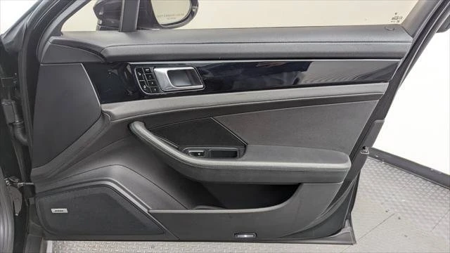 2018 Porsche 971 Panamera - Image 18 of 20