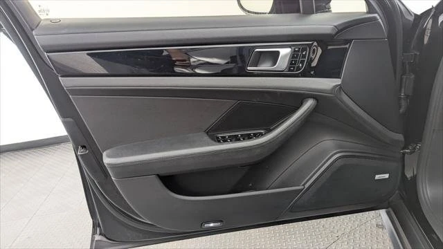 2018 Porsche 971 Panamera - Image 8 of 20