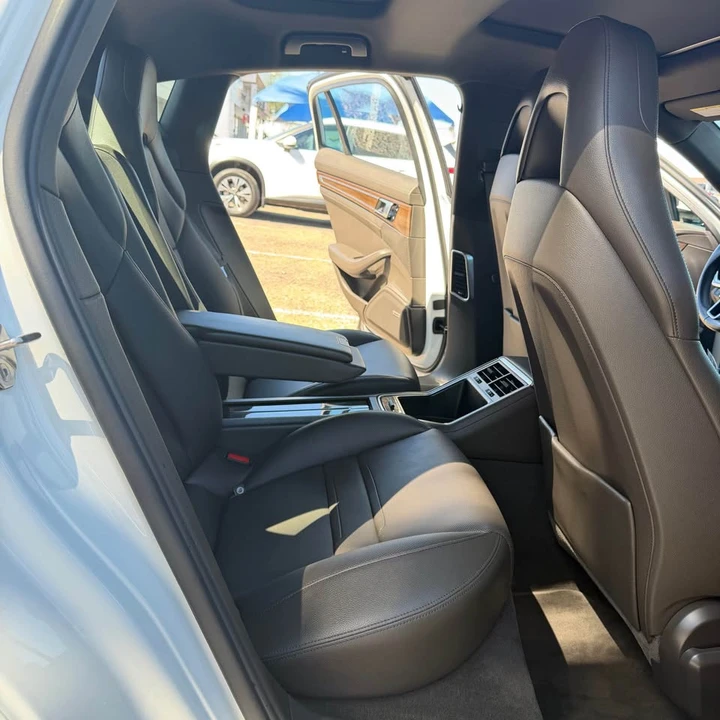 2018 Porsche 971 Panamera - Image 10 of 16