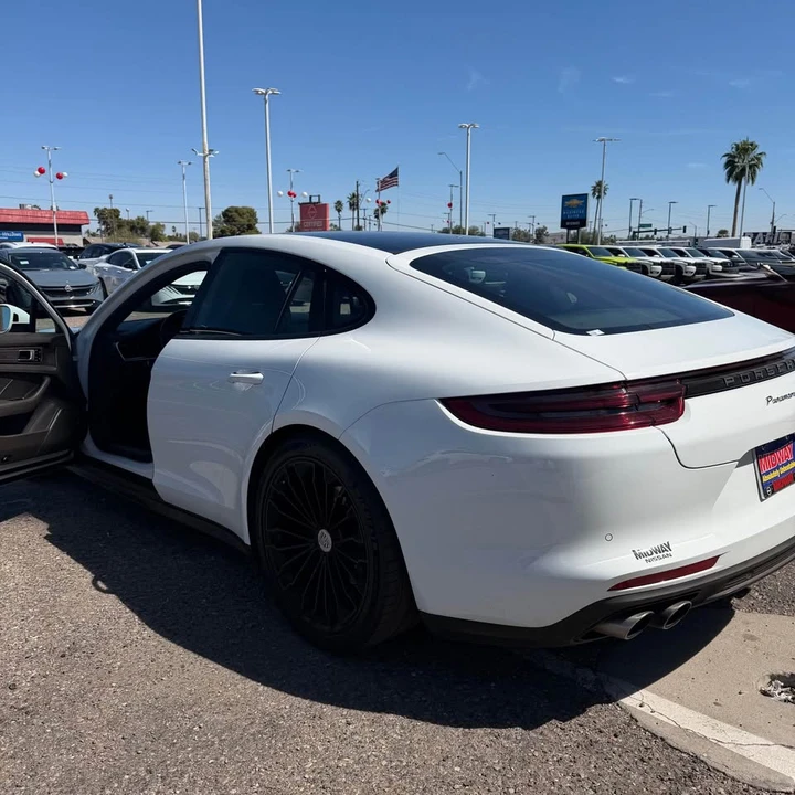 2018 Porsche 971 Panamera - Image 4 of 16