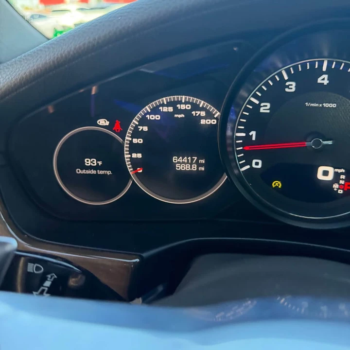 2018 Porsche 971 Panamera - Image 16 of 16