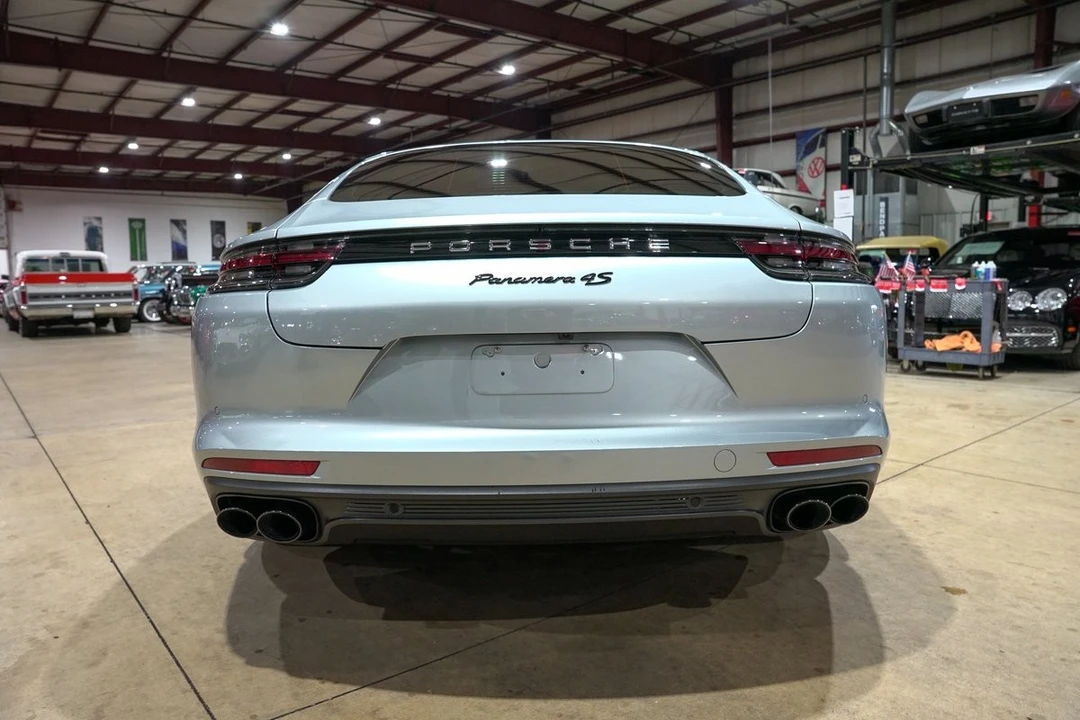 2018 Porsche 970 Panamera 4S - Image 7 of 12