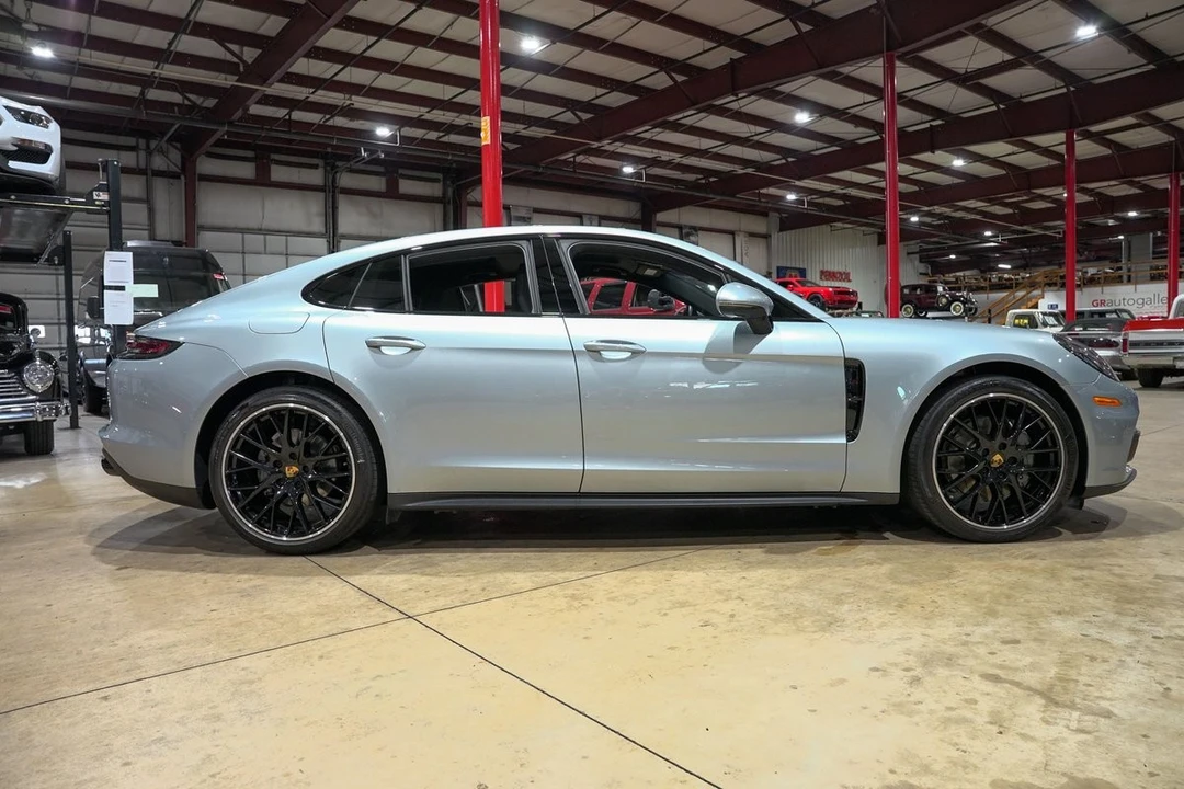 2018 Porsche 970 Panamera 4S - Image 10 of 12
