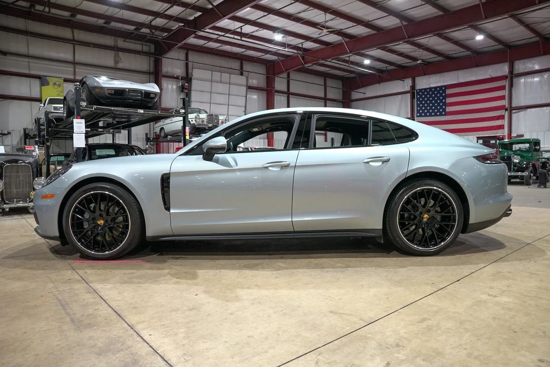 2018 Porsche 970 Panamera 4S - Image 4 of 12