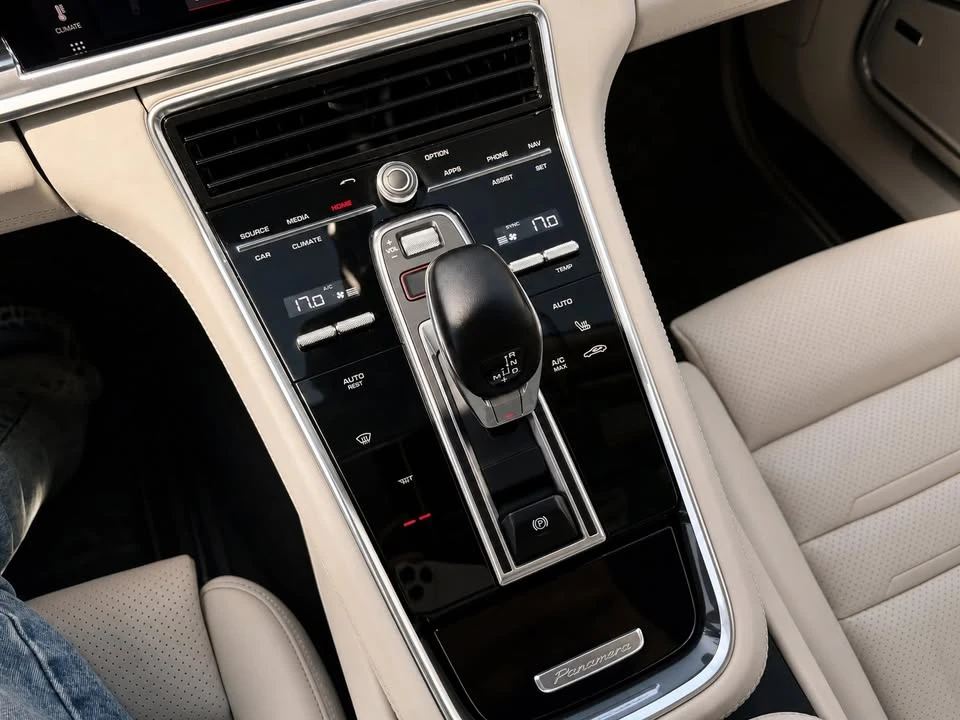 2018 Porsche 971 Panamera 4S - Image 9 of 16
