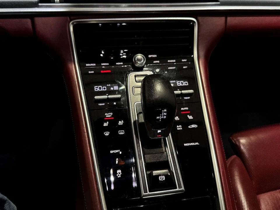 2018 Porsche 971 Panamera 4S - Image 25 of 31