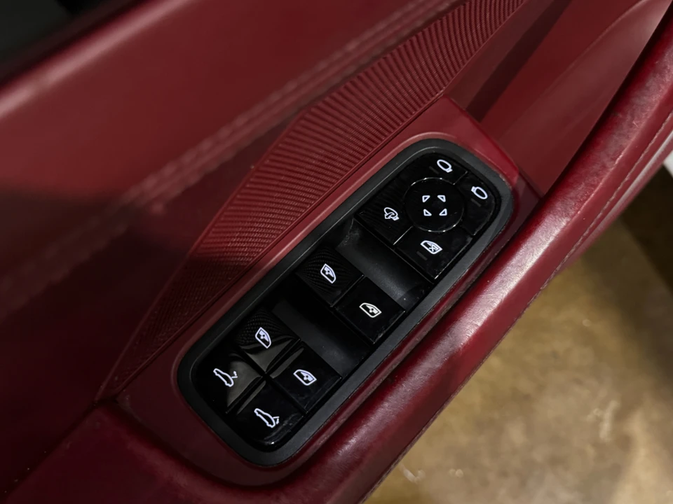 2018 Porsche 971 Panamera 4S - Image 9 of 31
