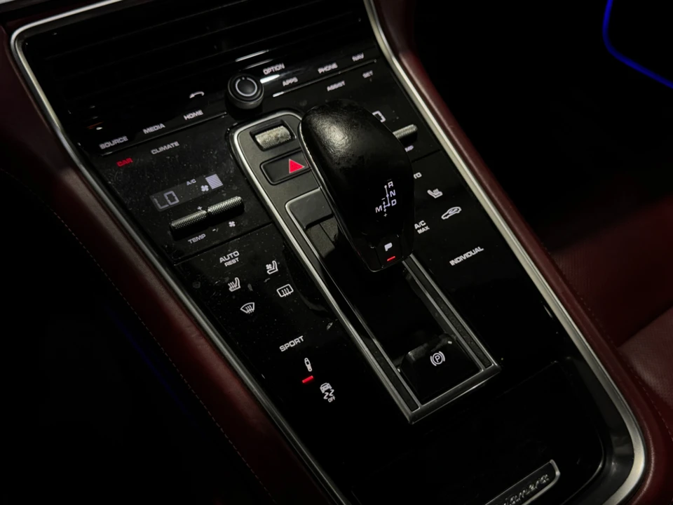 2018 Porsche 971 Panamera 4S - Image 12 of 31