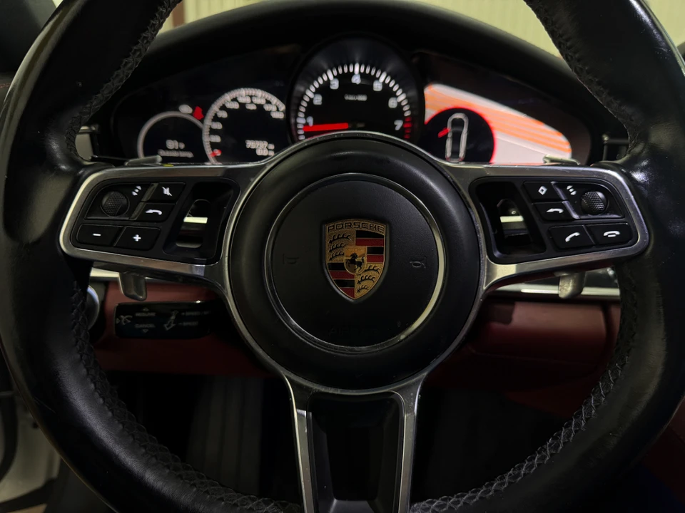 2018 Porsche 971 Panamera 4S - Image 11 of 31