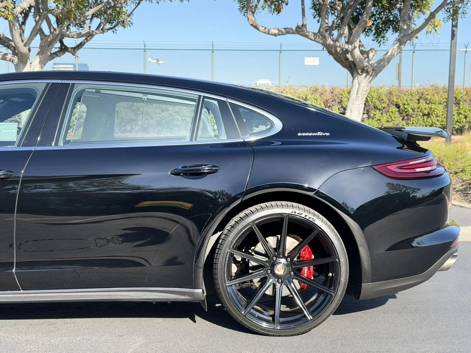 2018 Porsche 971 Panamera 4S - Image 5 of 31