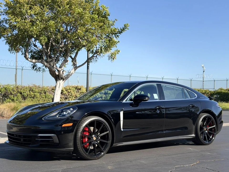 2018 Porsche 971 Panamera 4S - Image 2 of 31