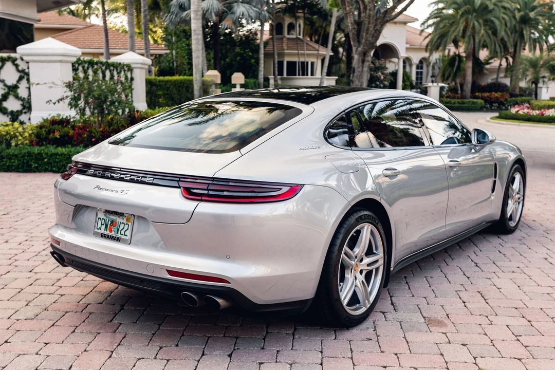 2018 Porsche 971 Panamera 4S - Image 6 of 31