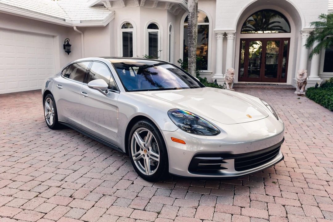 2018 Porsche 971 Panamera 4S - Image 8 of 31