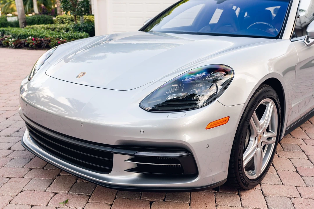 2018 Porsche 971 Panamera 4S - Image 11 of 31