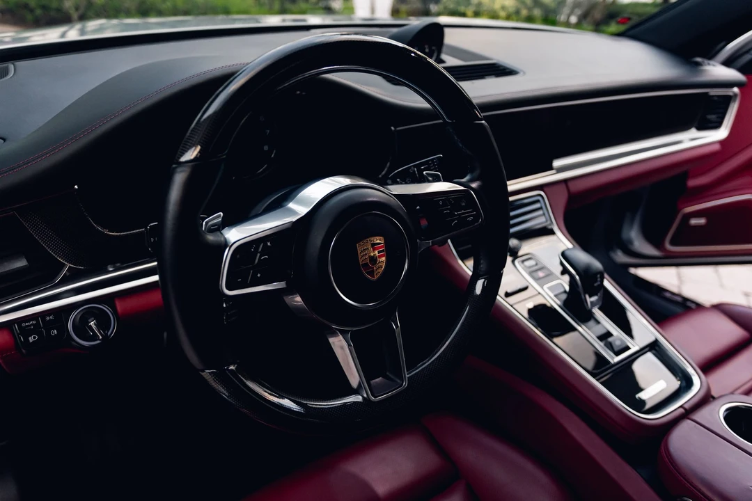 2018 Porsche 971 Panamera 4S - Image 18 of 31