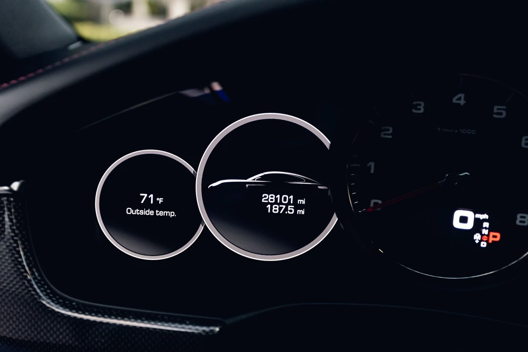 2018 Porsche 971 Panamera 4S - Image 23 of 31