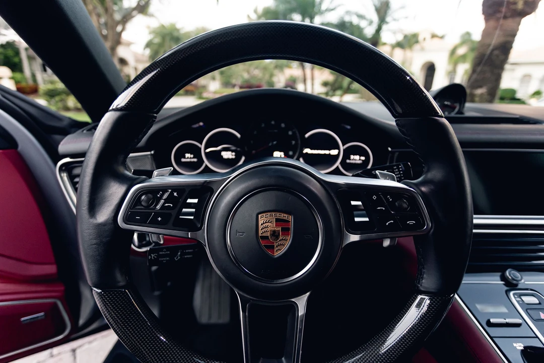 2018 Porsche 971 Panamera 4S - Image 24 of 31
