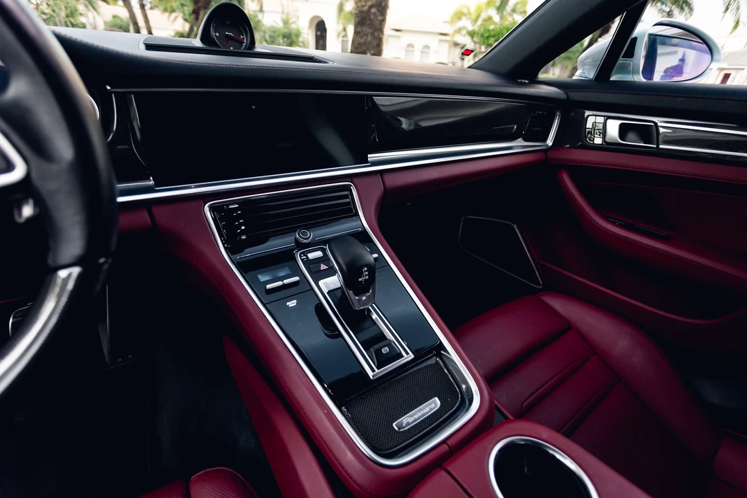 2018 Porsche 971 Panamera 4S - Image 25 of 31