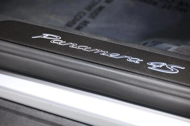 2018 Porsche 971 Panamera 4S - Image 16 of 31