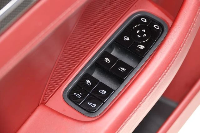 2018 Porsche 971 Panamera 4S - Image 13 of 31