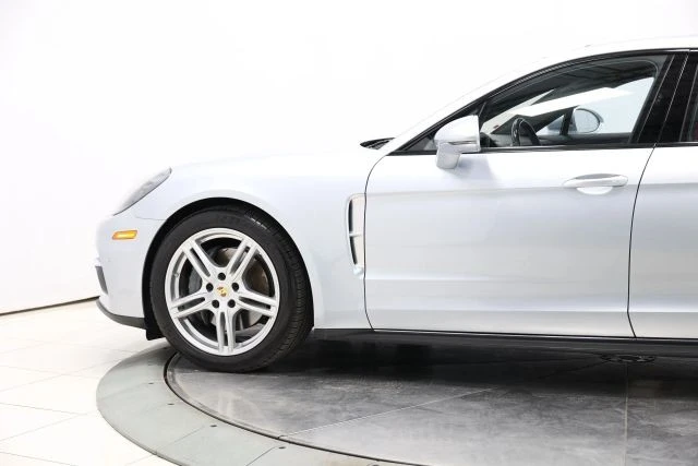 2018 Porsche 971 Panamera 4S - Image 7 of 31