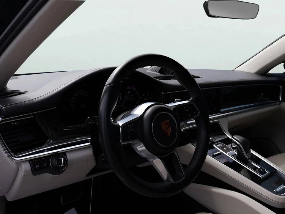 2018 Porsche 971 Panamera 4S - Image 4 of 5