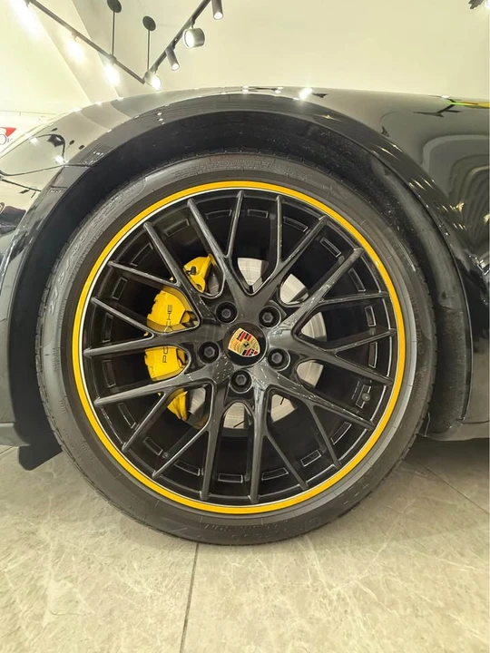 2018 Porsche 971 Panamera 4S - Image 9 of 20