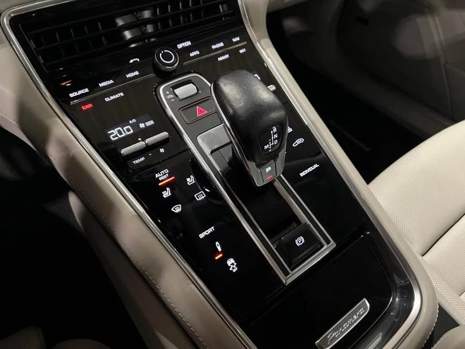 2018 Porsche 971 Panamera 4S - Image 18 of 19