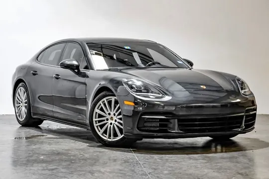 2018 Porsche Panamera 4S