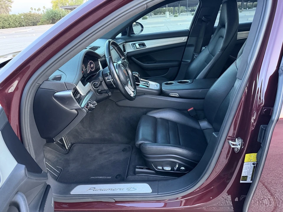 2018 Porsche 971 Panamera Sport Turismo - Image 28 of 31