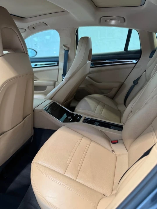 2018 Porsche 971 Panamera 4S - Image 7 of 10