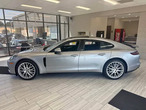 2018 Porsche Panamera 4S Sedan