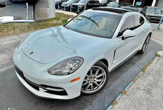 2018 Porsche Panamera 4S Sedan