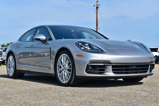 2018 Porsche Panamera 4S Sedan