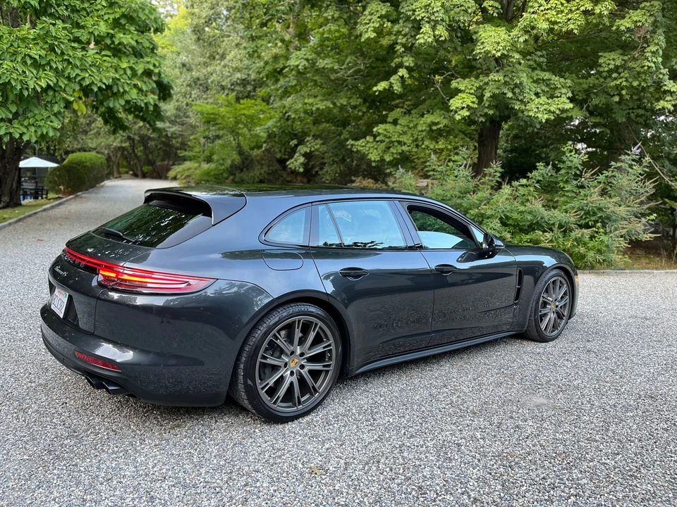 2018 Porsche 971 Panamera Sport Turismo - Image 18 of 25