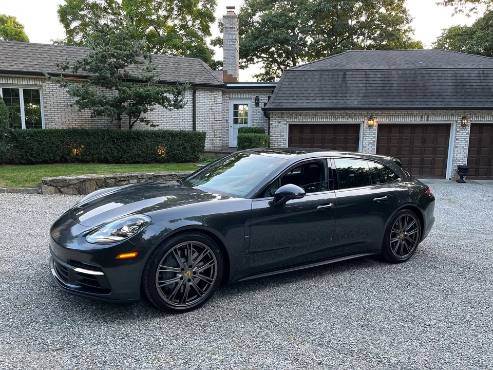 2018 Porsche 971 Panamera Sport Turismo - Image 19 of 25