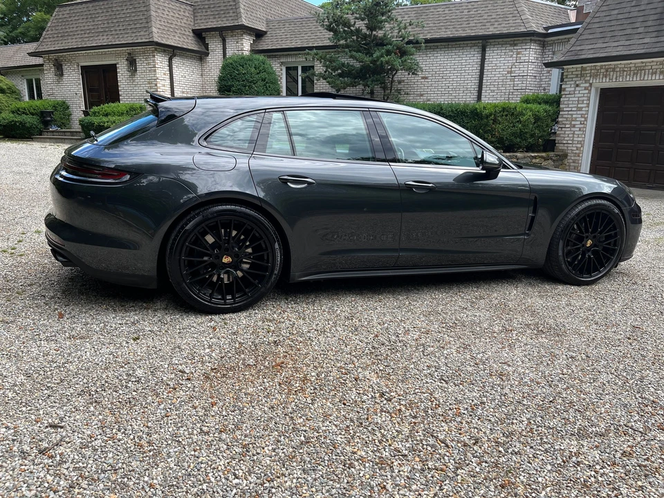 2018 Porsche 971 Panamera Sport Turismo - Image 11 of 16
