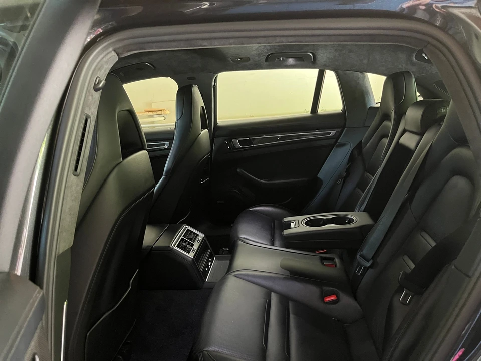 2018 Porsche 971 Panamera Sport Turismo - Image 15 of 16
