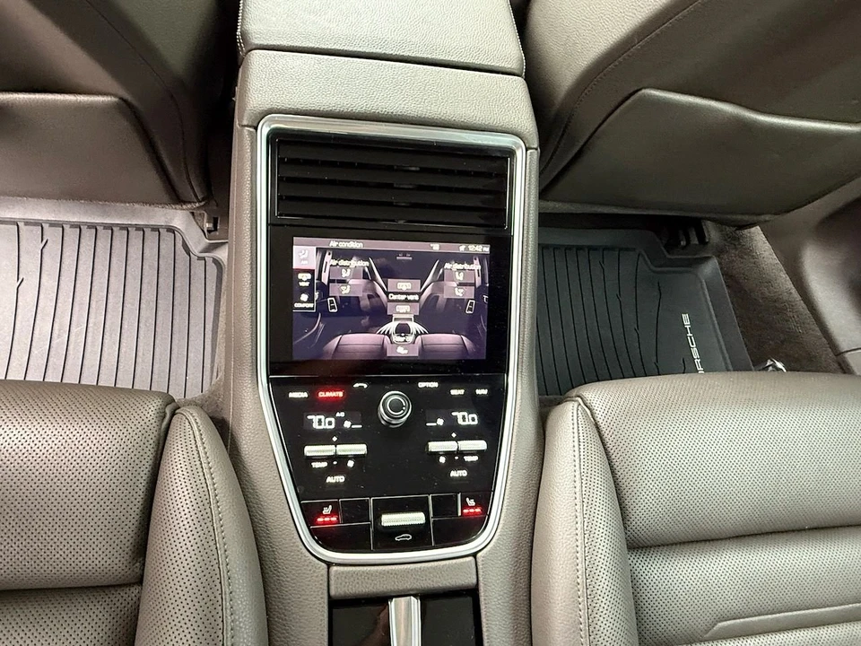 2018 Porsche 971 Panamera Sport Turismo - Image 13 of 18