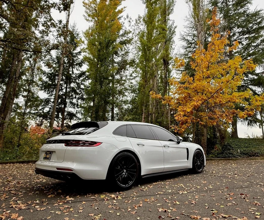2018 Porsche 971 Panamera Sport Turismo - Image 9 of 18