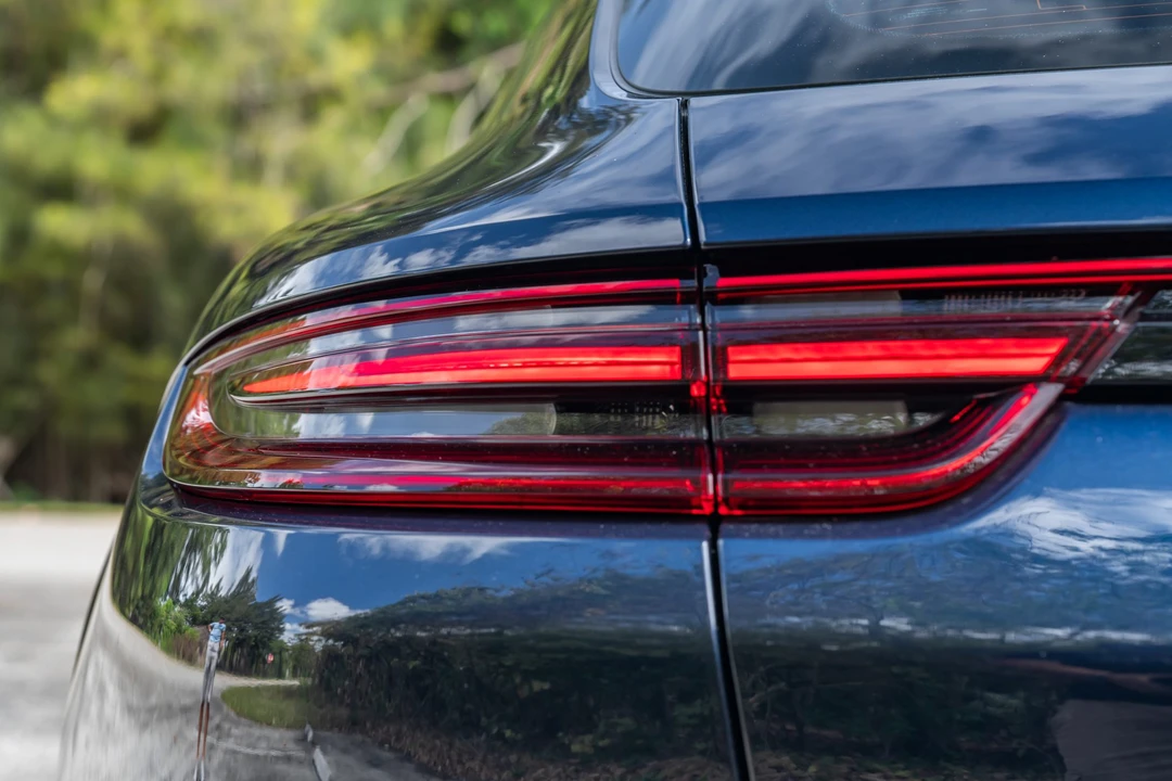 2018 Porsche 971 Panamera S - Image 13 of 31