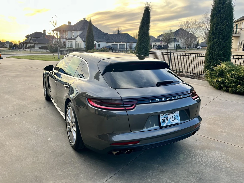 2018 Porsche 971 Panamera S - Image 9 of 31