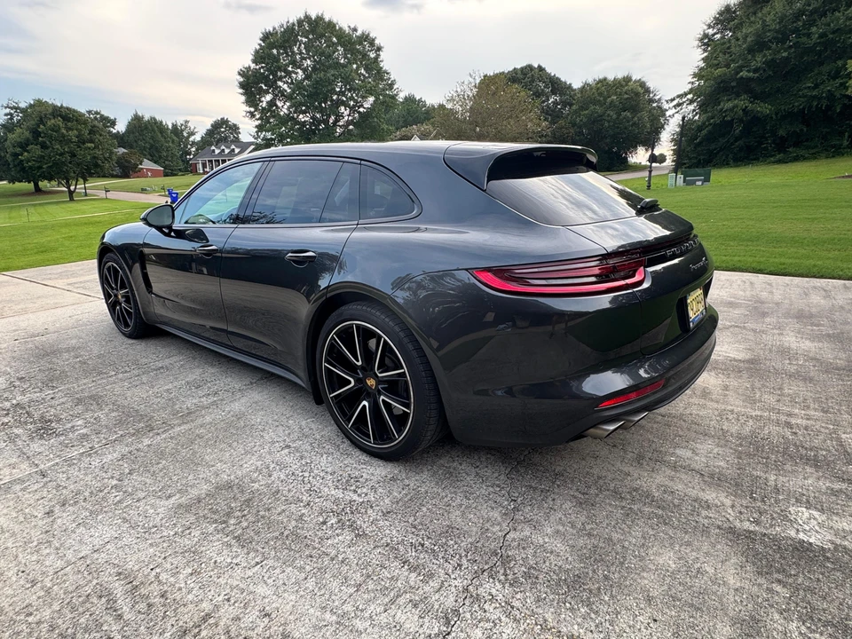 2018 Porsche 971 Panamera Sport Turismo - Image 9 of 31
