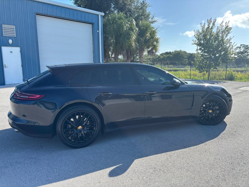 2018 Porsche 971 Panamera Sport Turismo - Image 28 of 31
