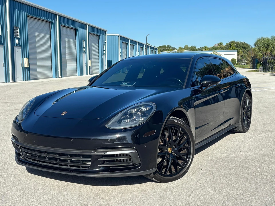 2018 Porsche 971 Panamera Sport Turismo - Image 9 of 31