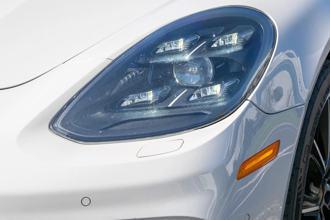2018 Porsche 971 Panamera Sport Turismo - Image 12 of 31
