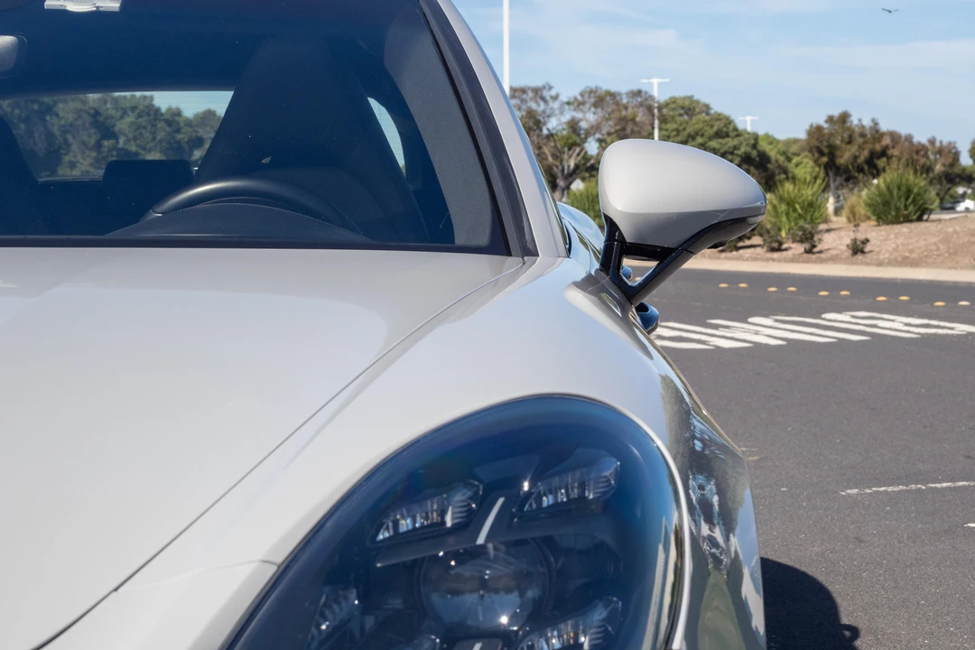 2018 Porsche 971 Panamera Sport Turismo - Image 13 of 31