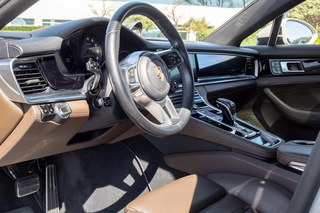 2018 Porsche 971 Panamera Sport Turismo - Image 31 of 31